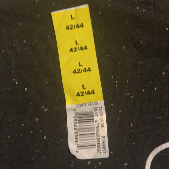 Officially Licensed Star Wars Block Logo Graphic Men’s Large Black T-shirt NWT - Picture 4 of 7